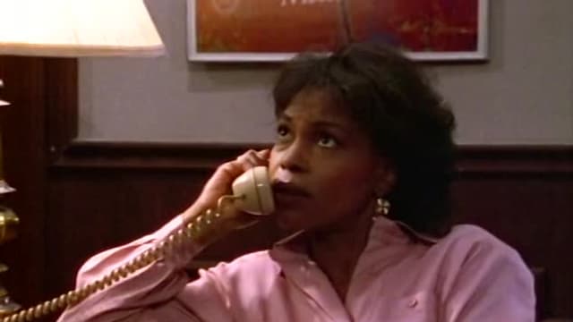 S02:E19 - A Family Affair