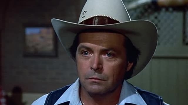 S06:E04 - Everybody Goes to Gilley's / Face of Fire