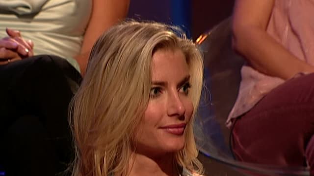 S06:E08 - The Women Tell All