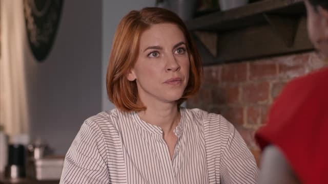 S04:E01 - Charade