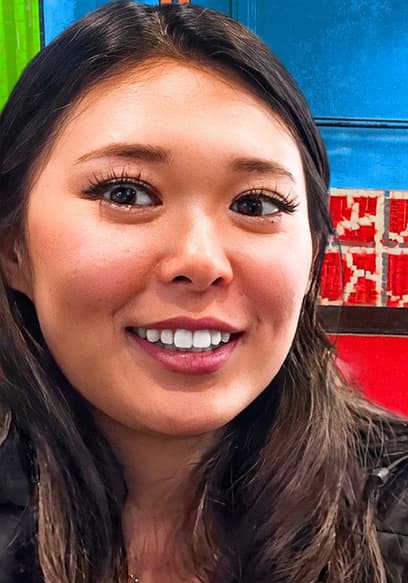 S01:E11 - ExtraEmily Plays Mini Golf With Her Dad! poster