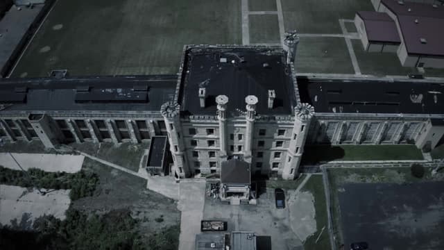 S02:E10 - Joliet Prison