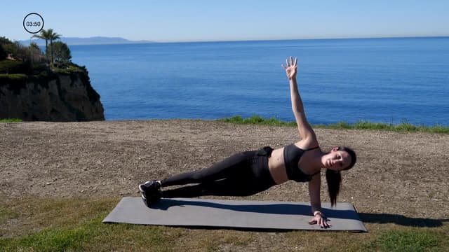 S01:E08 - 15 Min Quick Abs Workout - Day 8