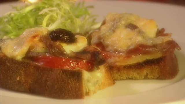 S01:E04 - Xmas Special 2