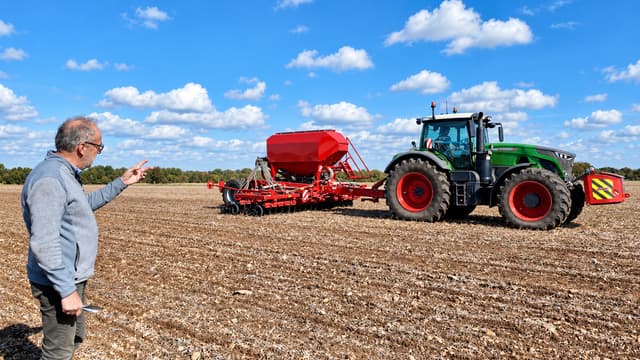 S01:E02 - Big Tractors, Great Weather and Wheat Drilling
