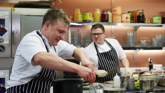 S10:E12 - Wales Fish