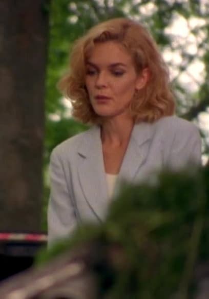 S01:E05 - A Dead Man Is Hard to Find poster
