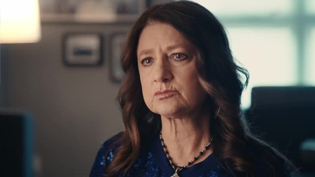 S01:E04 - Liz & Patricia