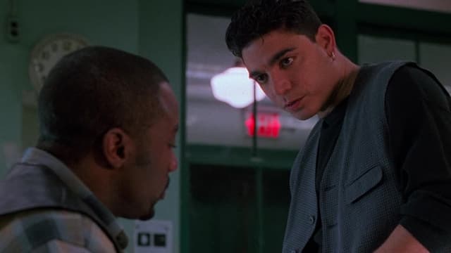 S01:E02 - New York Undercover