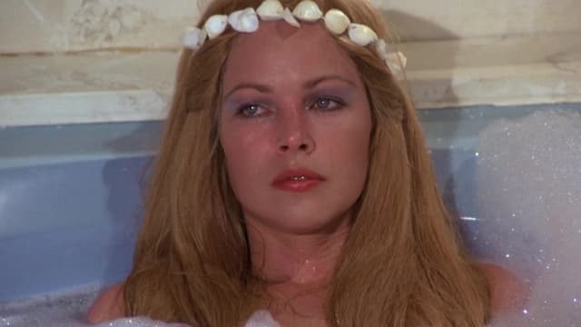 S03:E11 - The Victim / The Mermaid