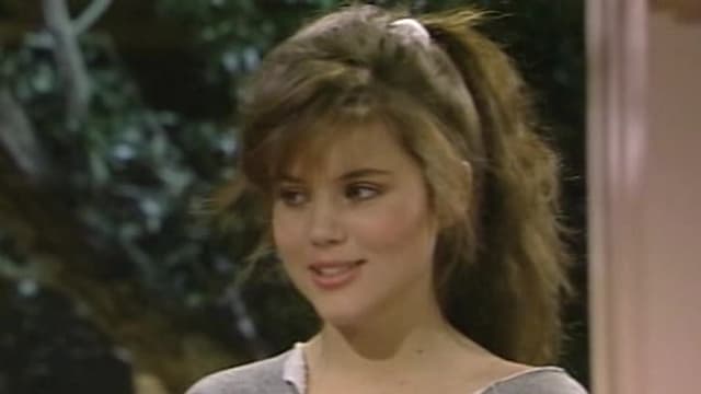Watch Saved by the Bell S02:E04 - Fatal Distraction - Free TV Shows | Tubi