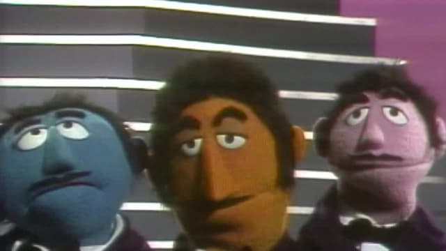 S15:E117 - Hooper's Has a Broken Window