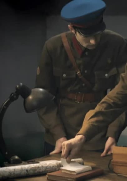 S01:E04 - The Battle of Moscow poster