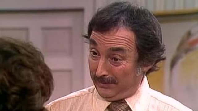 S01:E120 - Walter's Secret