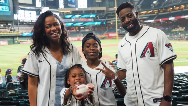 S01:E06 - Wilson World's Arizona Diamondbacks Performance!