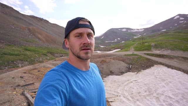 S01:E14 - Surviving the World's Most Dangerous Road Trip