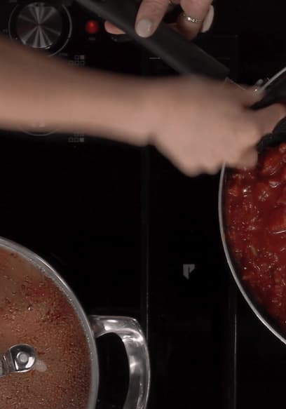 S03:E01 - Cooking With Turkey poster