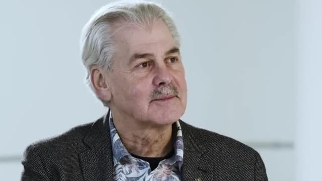 S01:E07 - Unwrap the GMA T.33 / Porsche Cayman GT4 RS