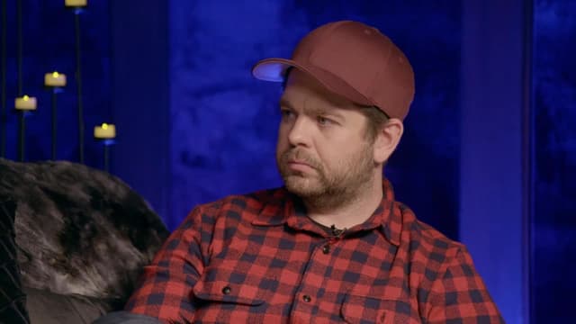 S02:E14 - The World Is Fallin' Down