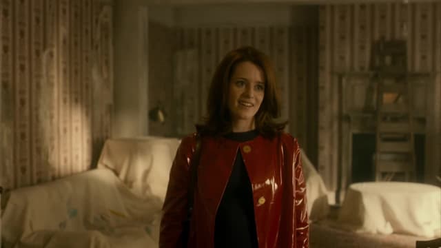S01:E01 - The Past Is a Foreign Country