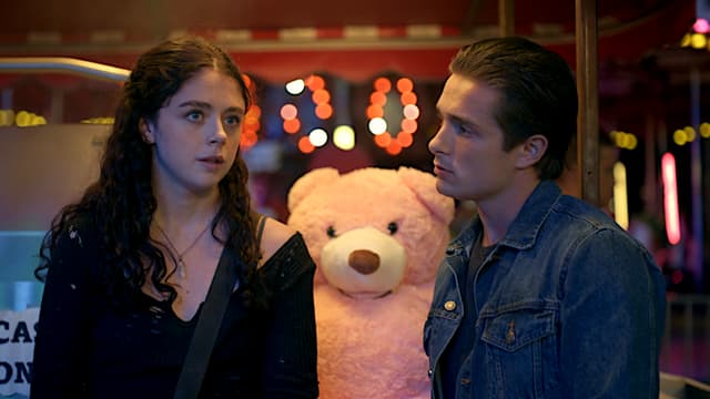 S01:E06 - "We Don't Need Another Hero"