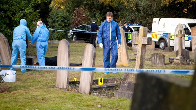 S13:E04 - The Silent Land