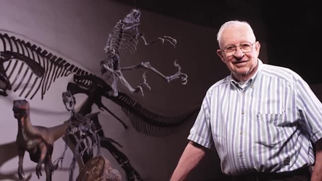 S03:E03 - From Dinosaurs to Birds: The Remarkable Evolutionary Journey Unveiled