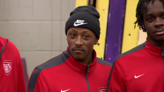 S02:E07 - Busts & Ballers