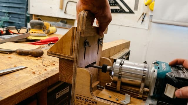 S01:E09 - The Cordless Slot Mortiser