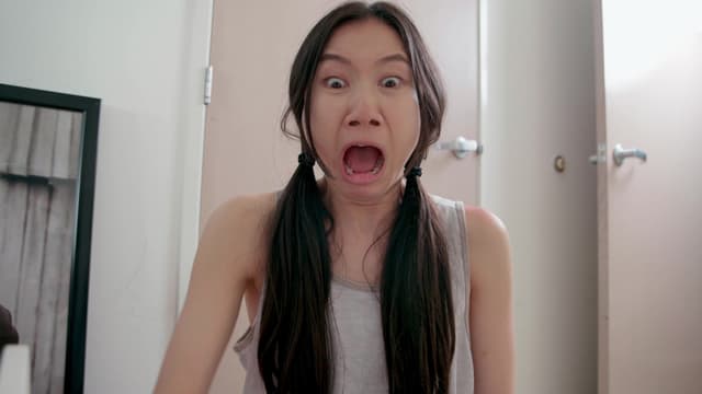 S01:E02 - The One With a Body Swap