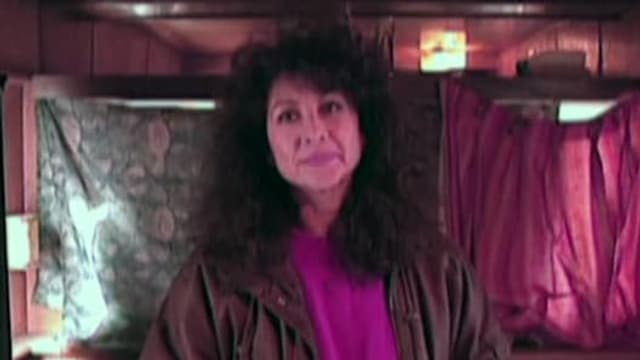 S01:E28 - The Plunge