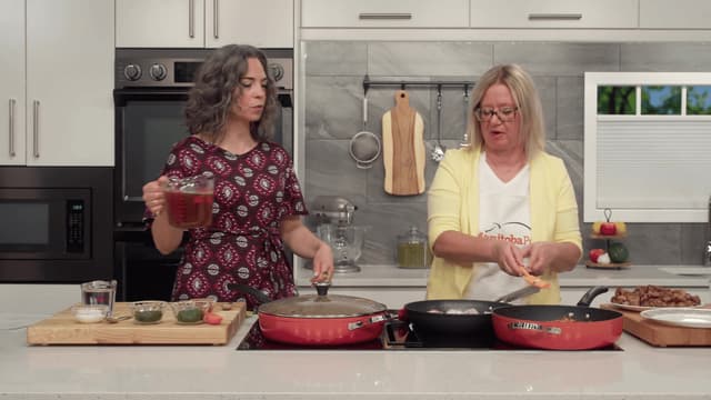 S03:E07 - Cooking With Pork