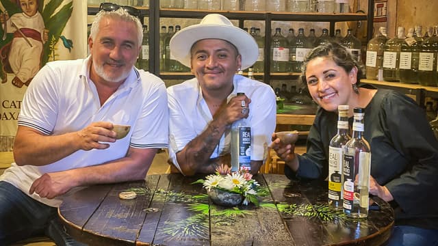 S01:E03 - Oaxaca, Mayapan, Tultepec