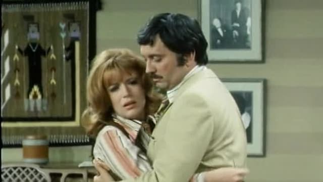 S01:E01 - Smoke Rings