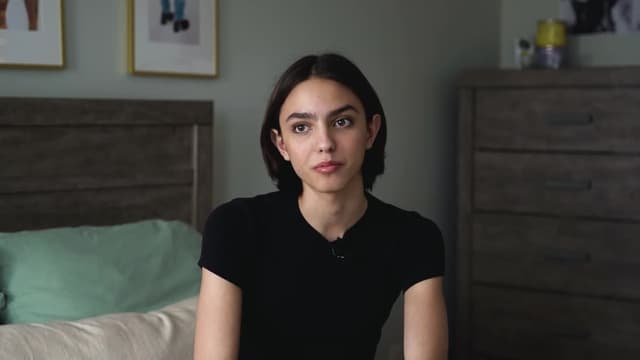 S01:E02 - Meet the Models 1