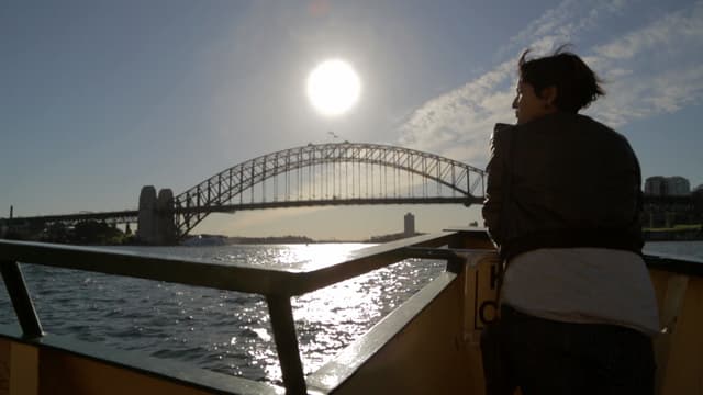 S01:E03 - Sydney