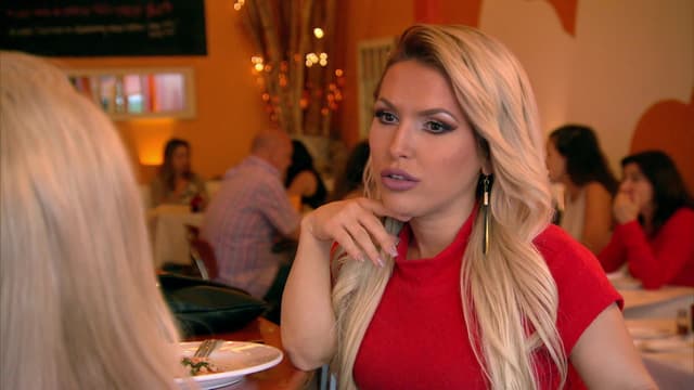 S03:E06 - Working Girls