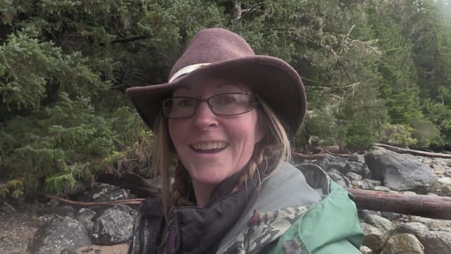 S04:E01 - Divide and Conquer