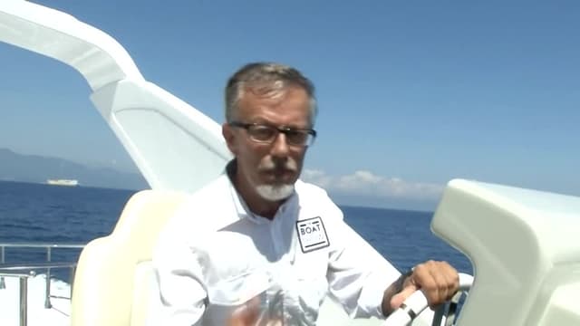 S03:E25 - A Mediterranean Boat