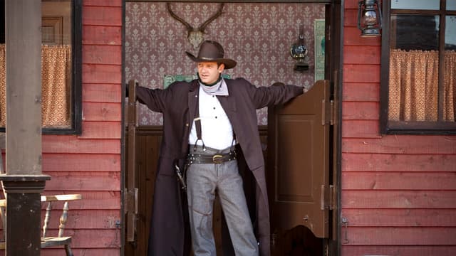 S13:E03 - Blood on the Saddle