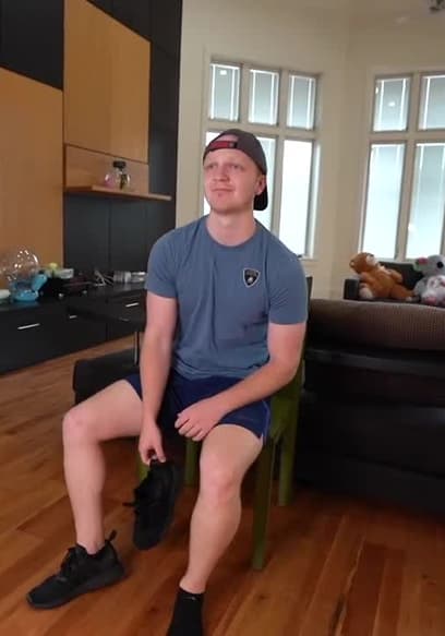 Póster de S09:E12 - Next-Level Life Hacks Viral TikTok Challenges / I Opened a $1 Apple Store