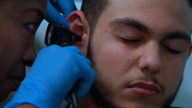 S05:E04 - Don't Want to Shave My Head