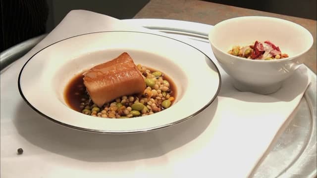 S01:E03 - Whine and Cheese