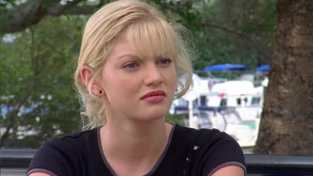 S01:E14 - Surprise!