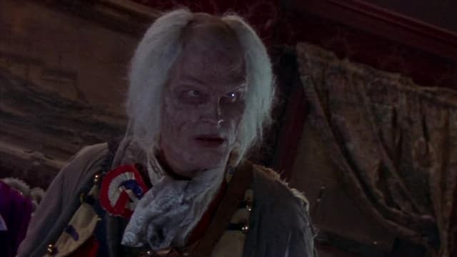 S02:E12 - Who's That Ghoul?
