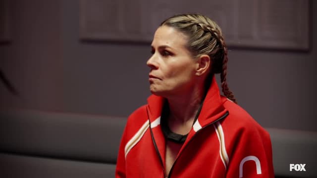 S01:E11 - S01:E10 - Downward Dog