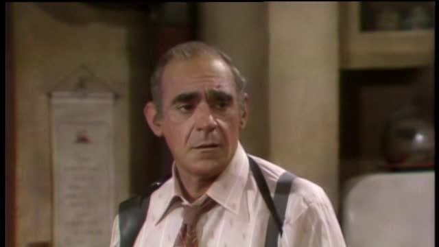 S01:E09 - The Social Worker