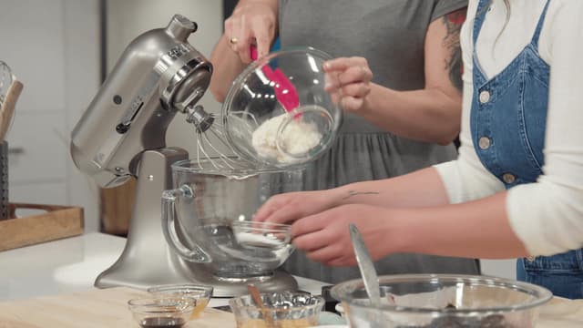 S03:E06 - Cooking With Canola Oil