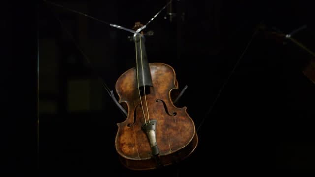 S12:E11 - Titanic Violin and More