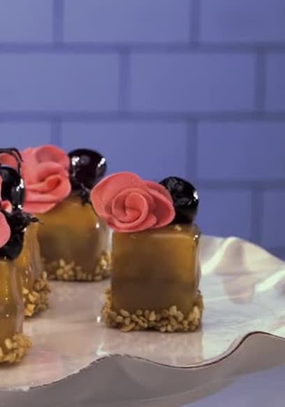 Affiche de S02:E01 - Cake, Glorious Cake